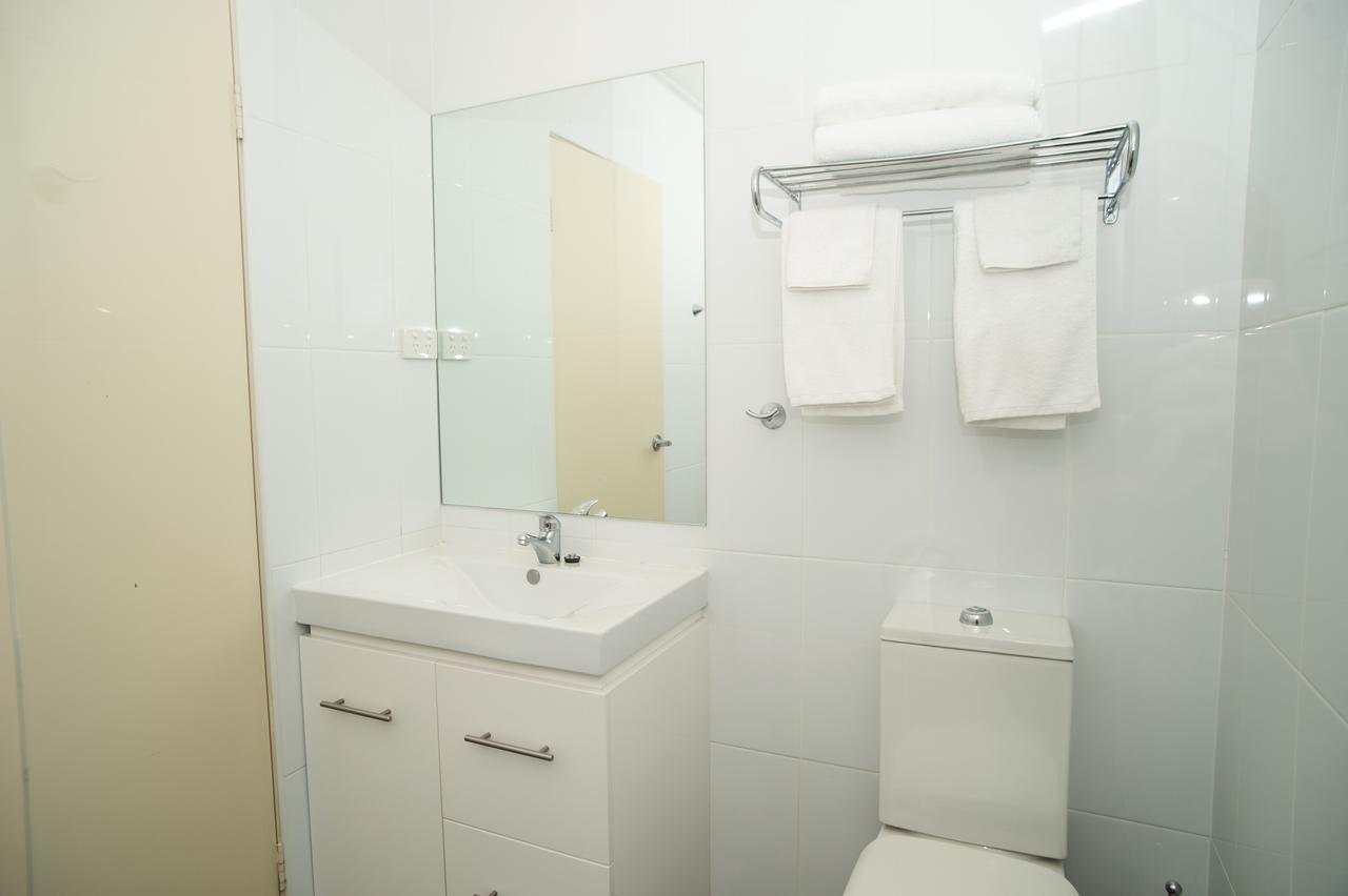 Portman House Motel Скоун Екстериор снимка