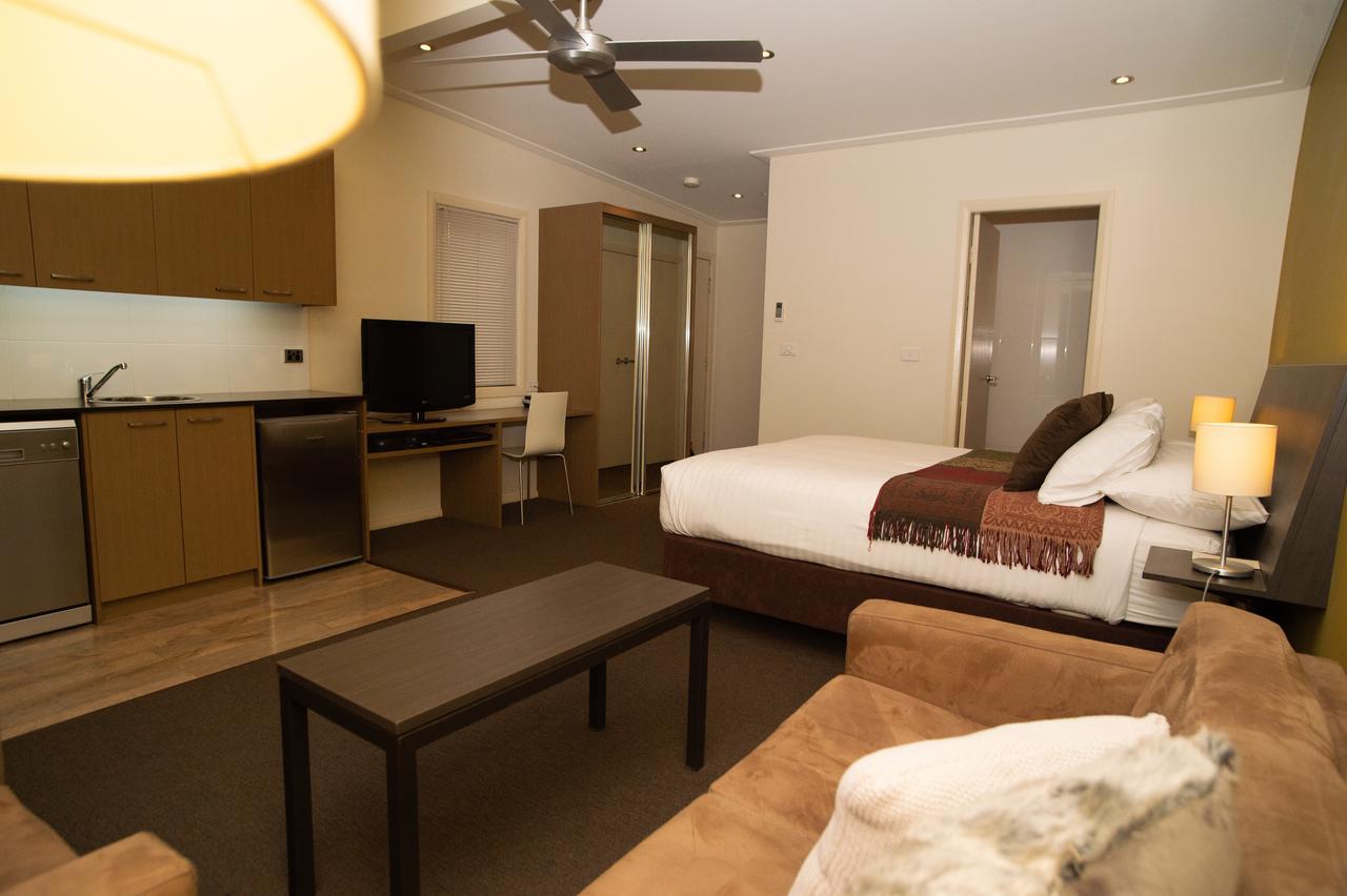 Portman House Motel Скоун Екстериор снимка