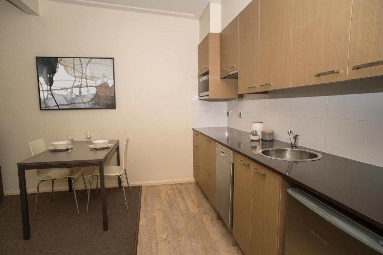Portman House Motel Скоун Екстериор снимка